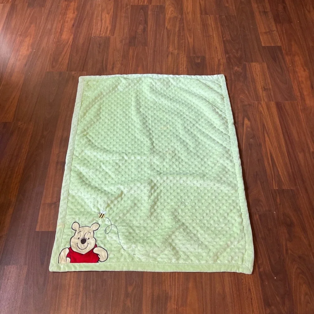 Disney Embroidered‎ Winnie The Pooh Baby Blanket Green Fleece Soft Crib Dot